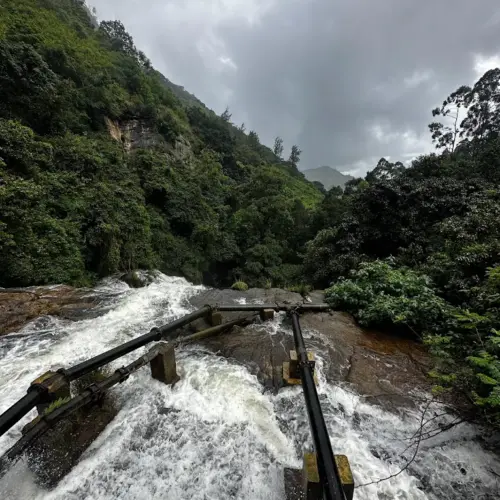 Bomburu Ella Waterfall tourist place 11 (3)