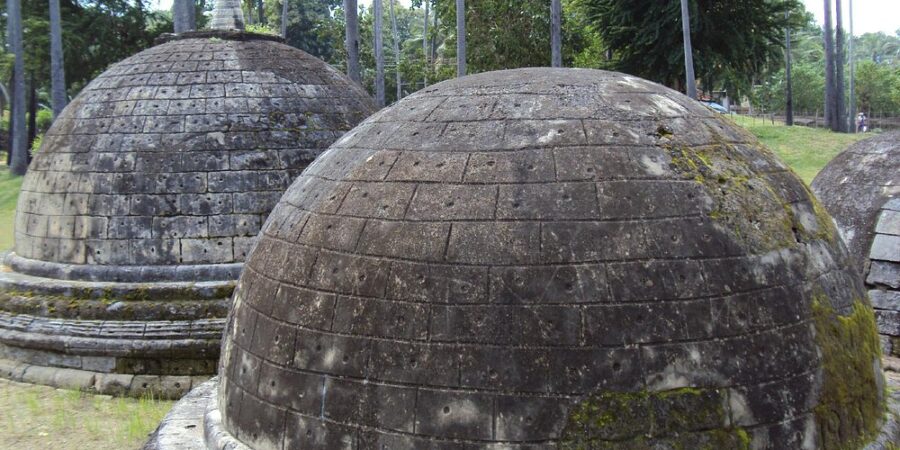 Discover the Ancient Kadurugoda Viharaya: A Hidden Gem of Sri Lanka's Buddhist Heritage 1