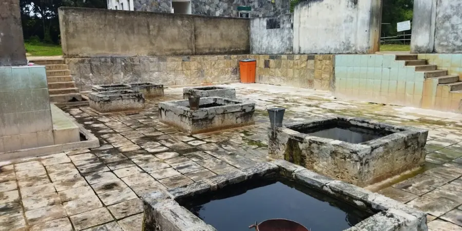 Kinniya Hot Water Springs - Sacred Hot Springs in Trincomalee, Sri Lanka 1