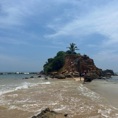 Parrot Rock Mirrissa Tourist place in Galle (4)