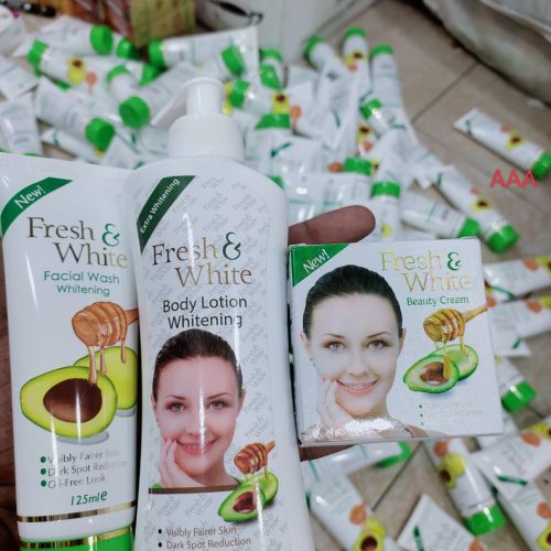 Fresh and White Whitening Face Wash