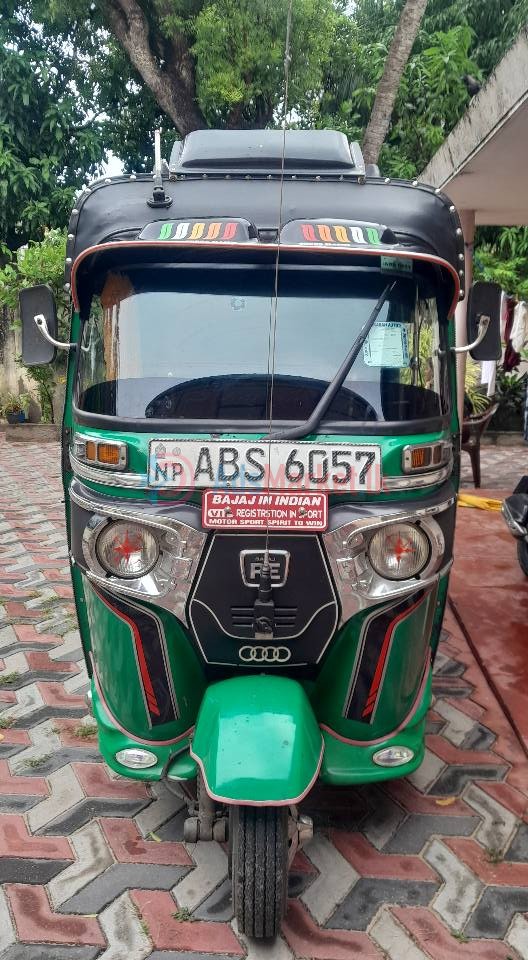 Auto for Sale – Original Paint, Good Condition | Jaffna